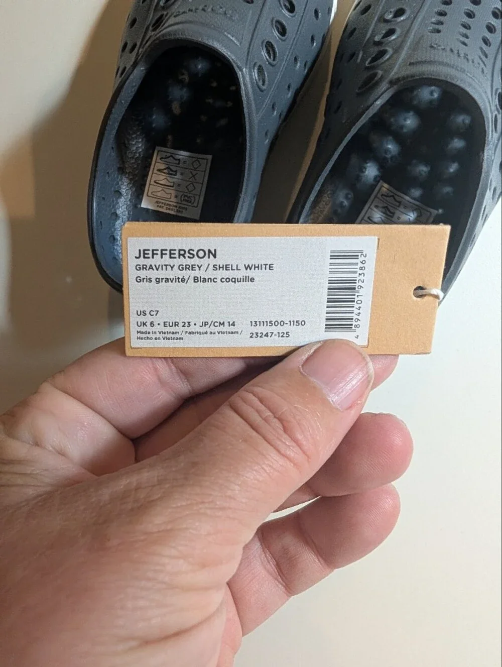 Native Kids Water Shoes in Gravity Grey with White Toe Caps Child 7 NWT